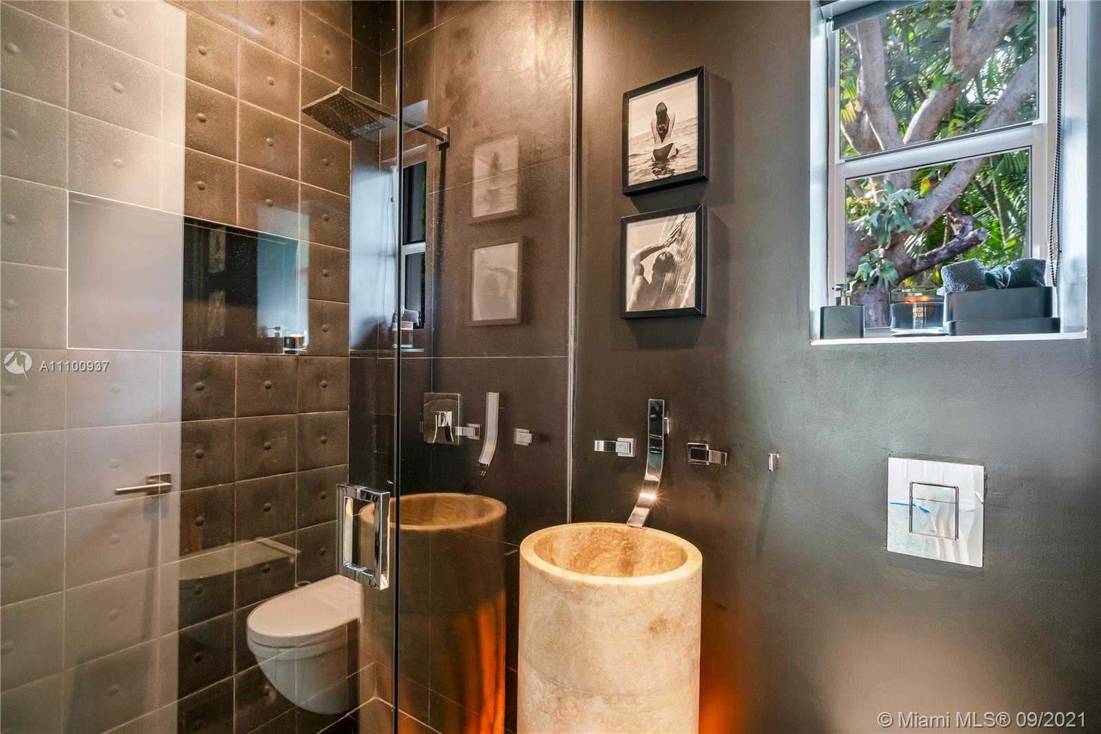 Small Image of 2840 FLAMINGO DR, Miami Beach Number 22