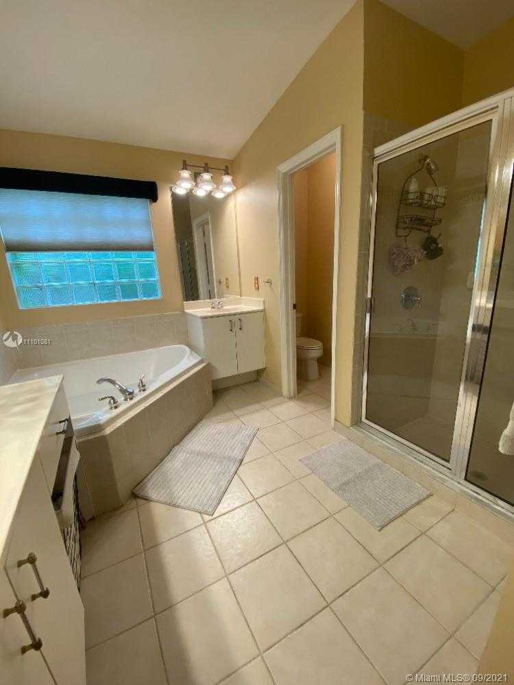 Small Image of 1750 SOUTH WEST 106TH TER, Davie Number 8