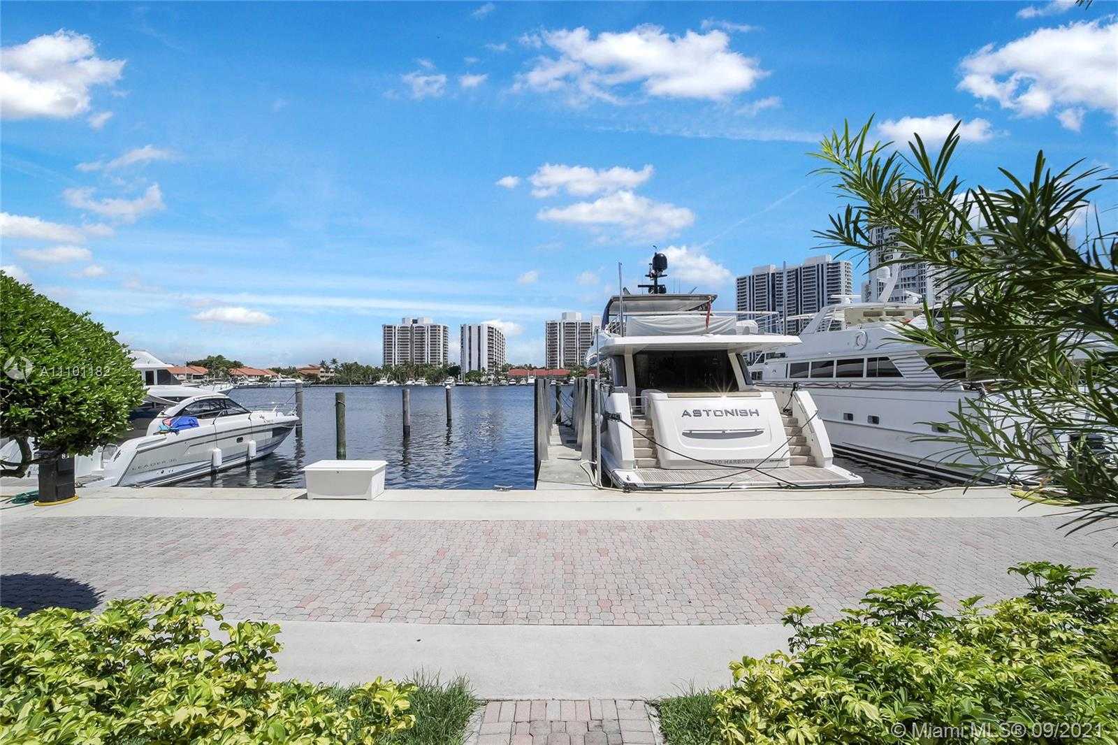 Small Image of 3693 NORTH EAST 208TH TER #3693, Aventura Number 11