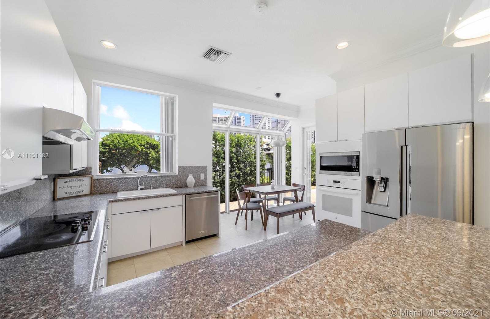 Small Image of 3693 NORTH EAST 208TH TER #3693, Aventura Number 26