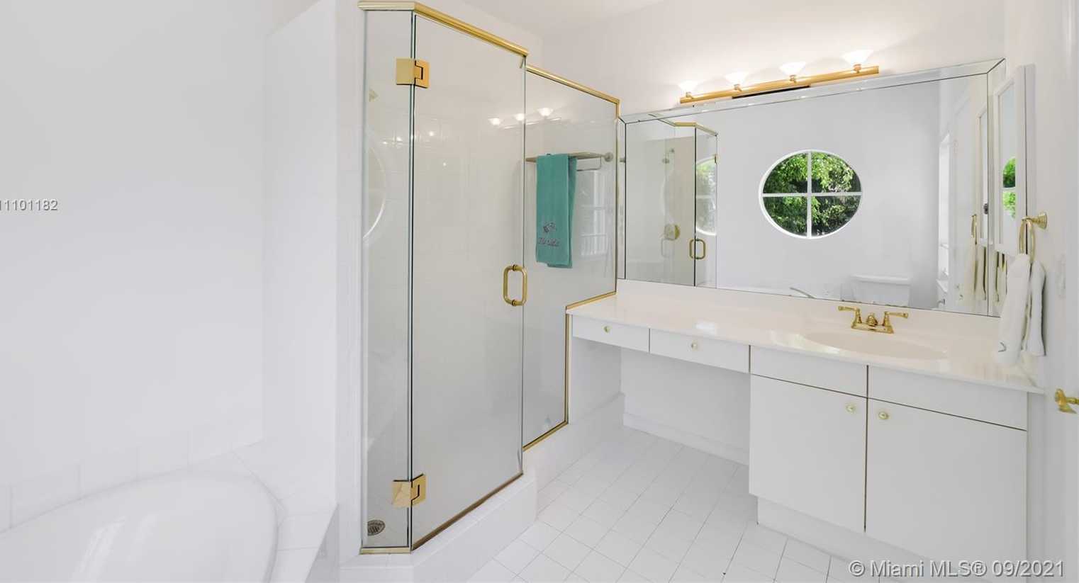 Small Image of 3693 NORTH EAST 208TH TER #3693, Aventura Number 39