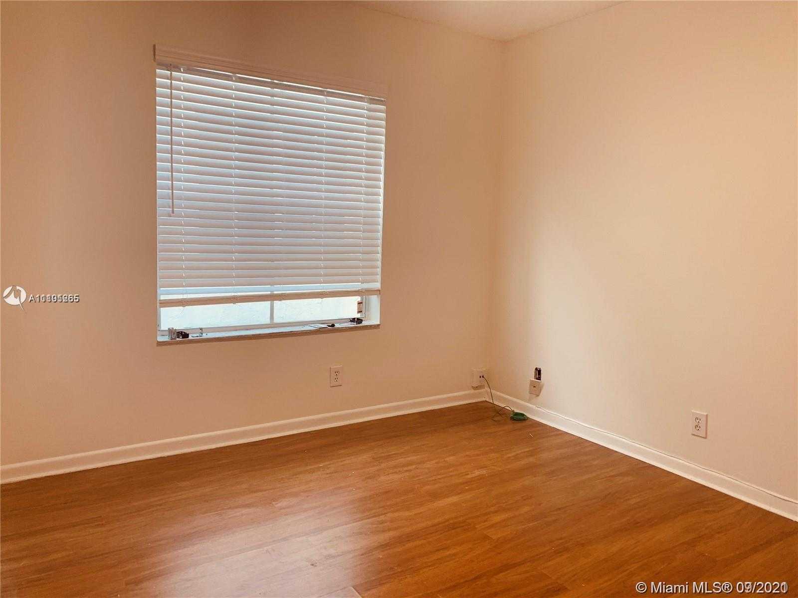 Small Image of 650 FALLING WATER RD #na, Weston Number 13