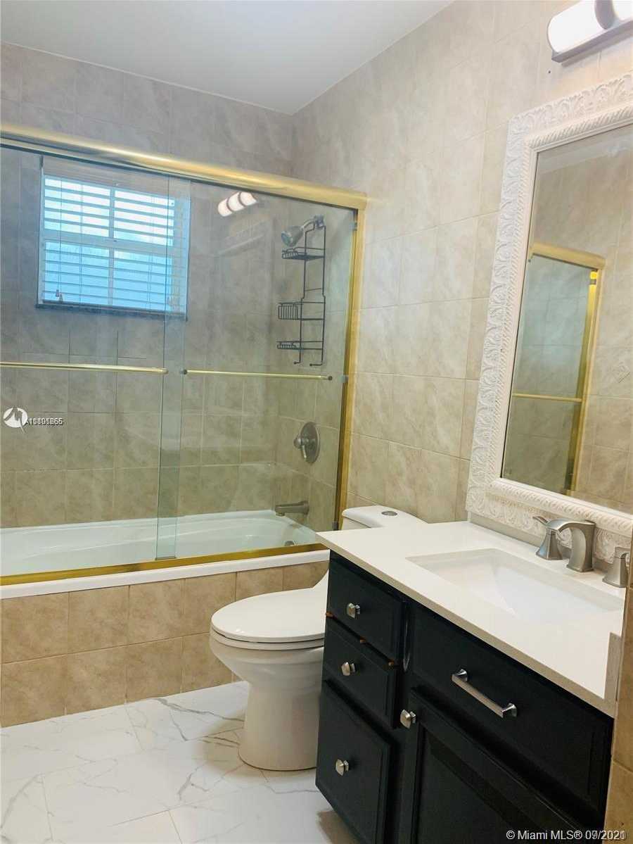 Small Image of 650 FALLING WATER RD #na, Weston Number 16