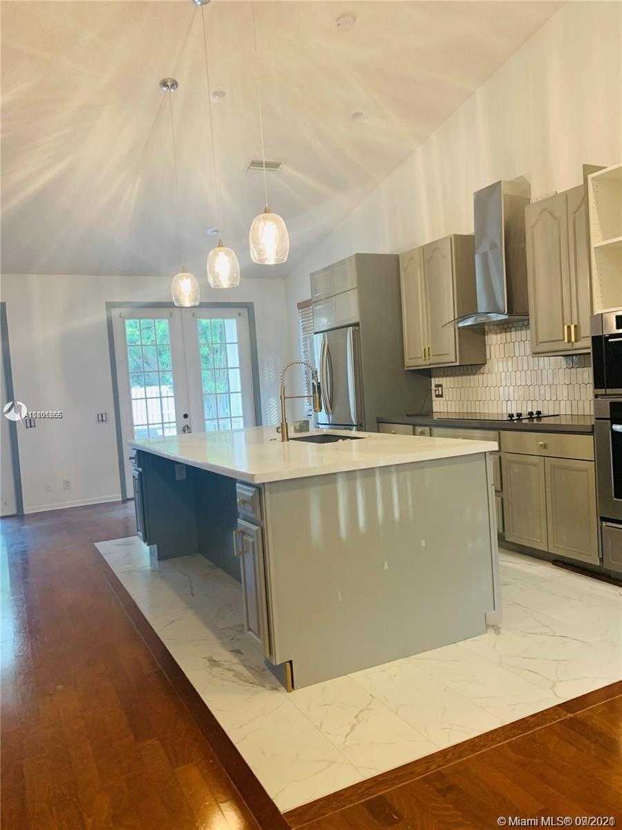 Small Image of 650 FALLING WATER RD #na, Weston Number 5