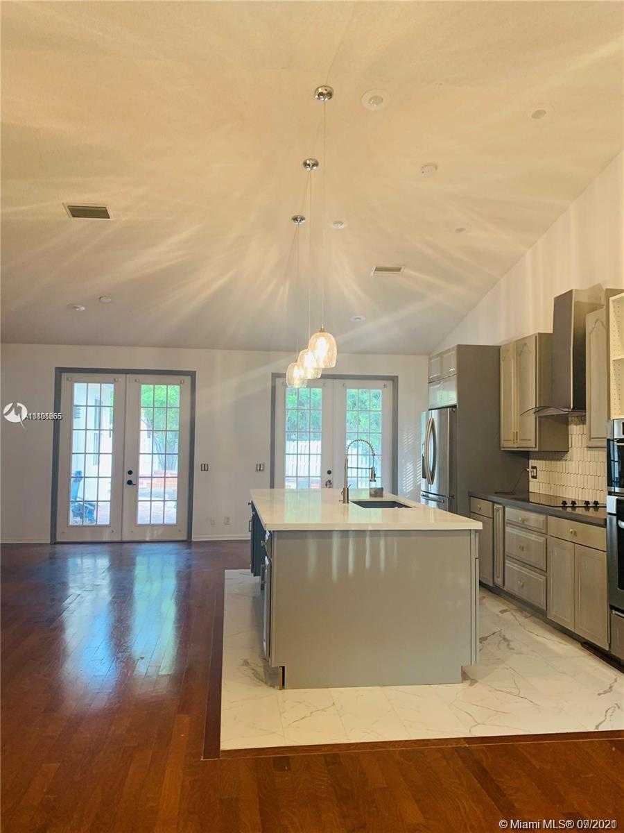 Small Image of 650 FALLING WATER RD #na, Weston Number 7
