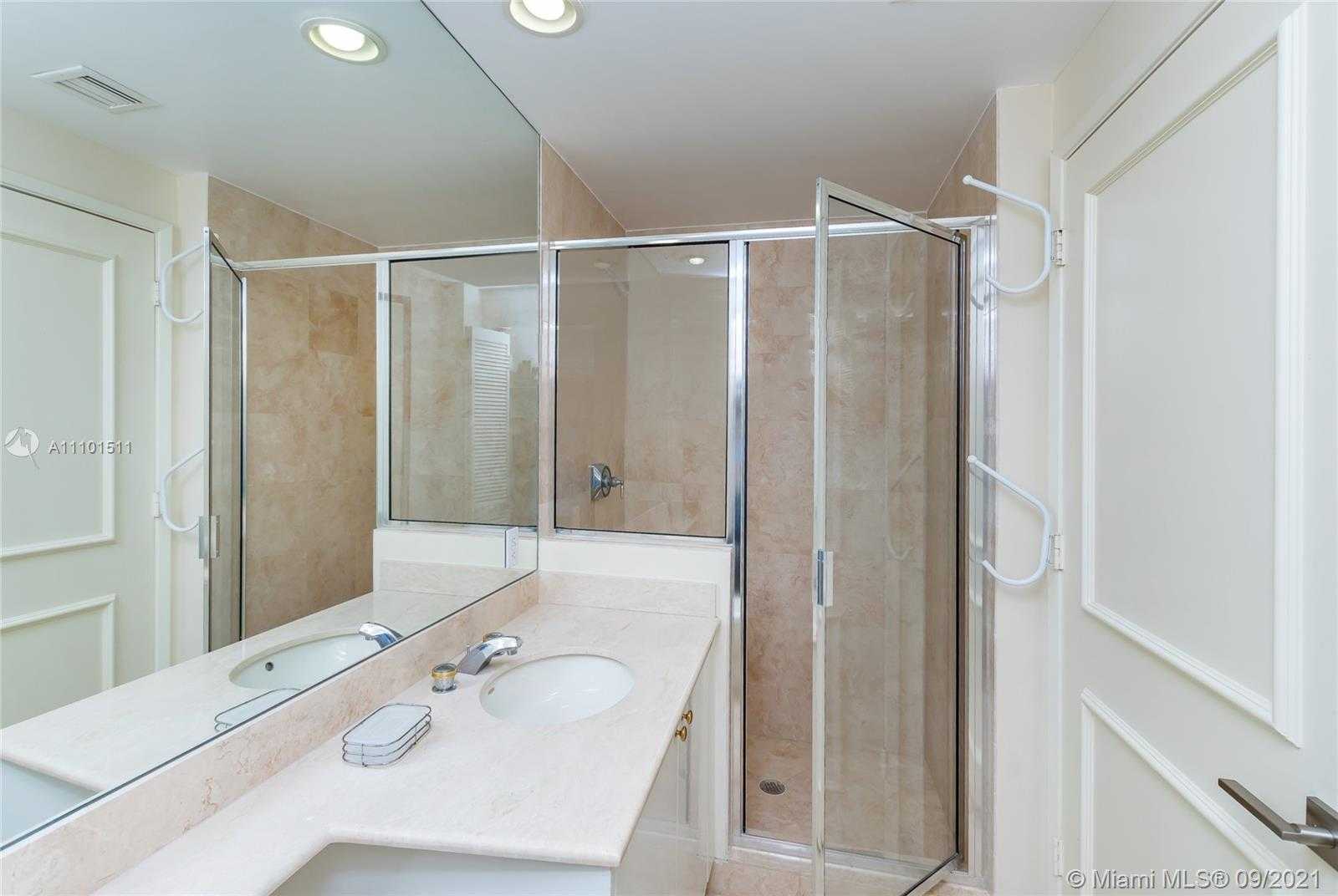 Small Image of 785 CRANDON BL #603, Key Biscayne Number 20