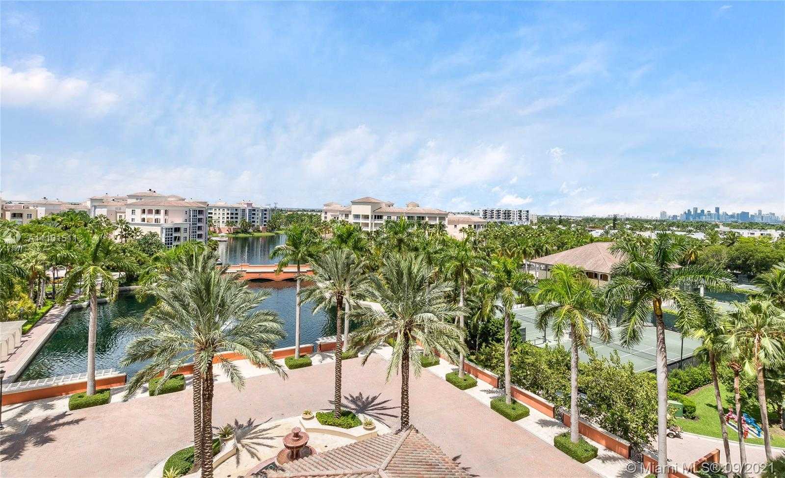Small Image of 785 CRANDON BL #603, Key Biscayne Number 33