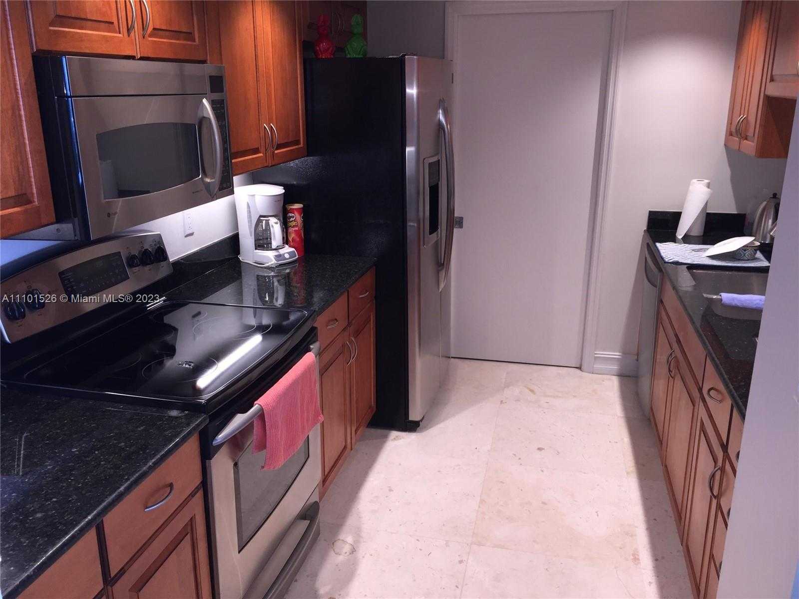Small Image of 6917 COLLINS AVE #PH20, Miami Beach Number 11