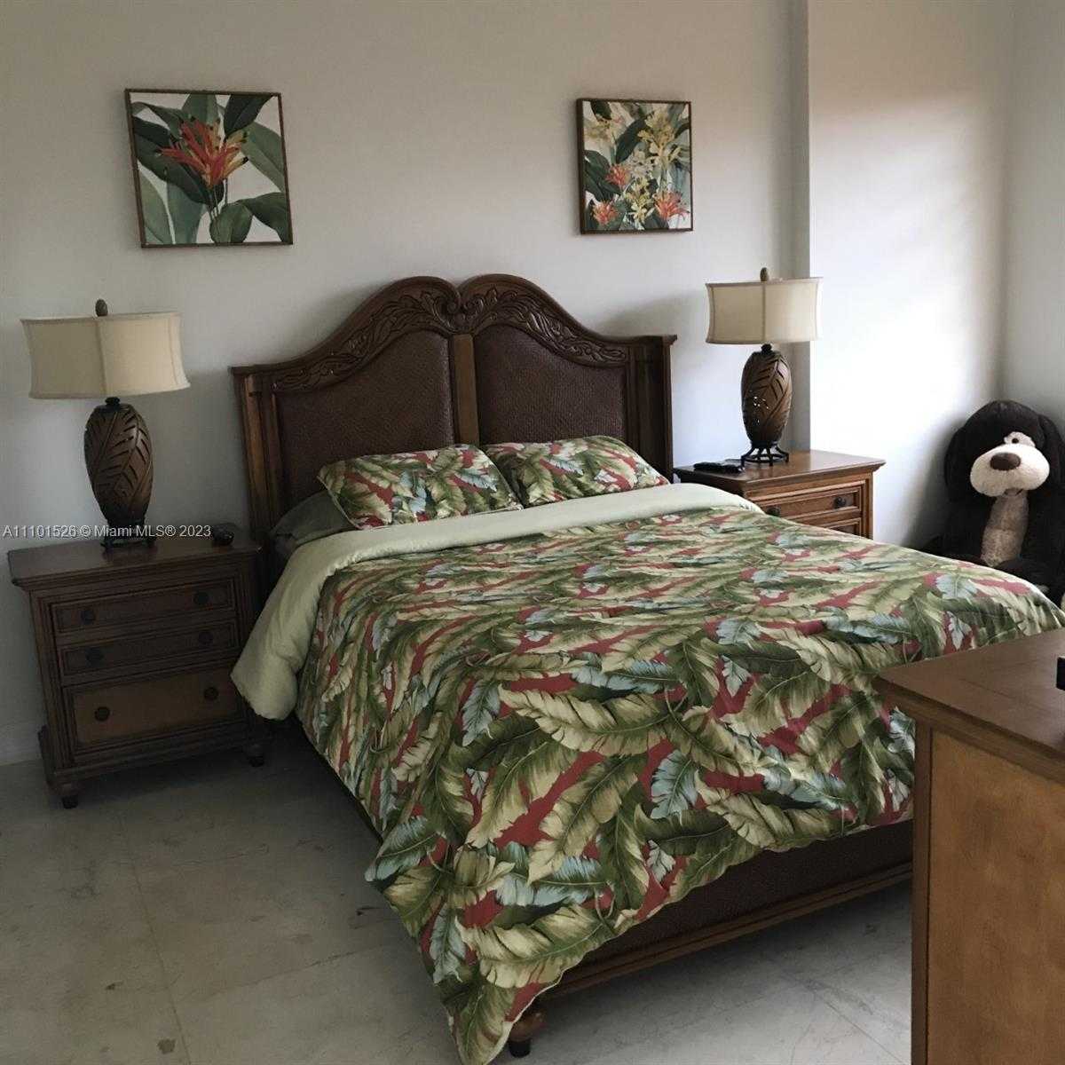 Small Image of 6917 COLLINS AVE #PH20, Miami Beach Number 17
