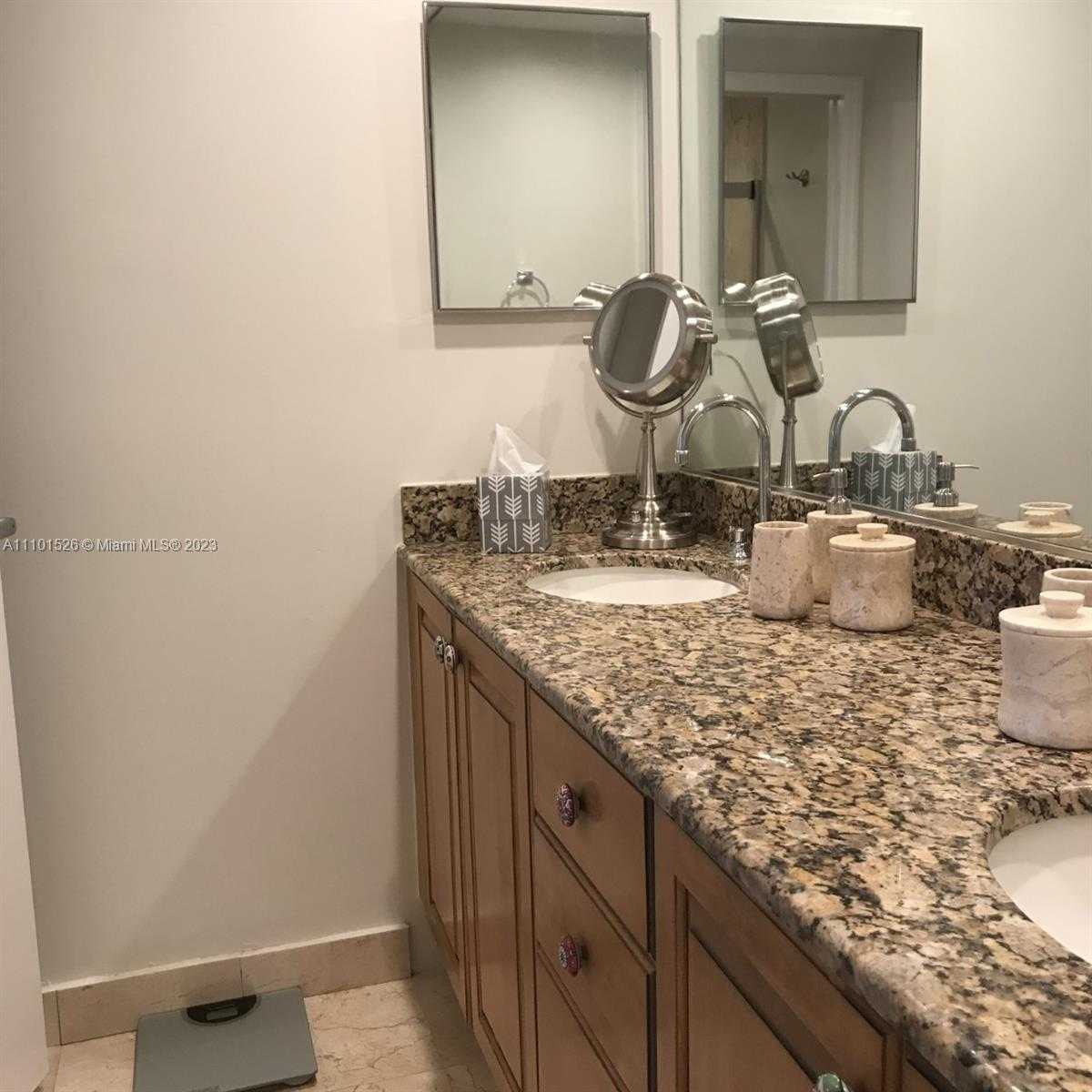 Small Image of 6917 COLLINS AVE #PH20, Miami Beach Number 20