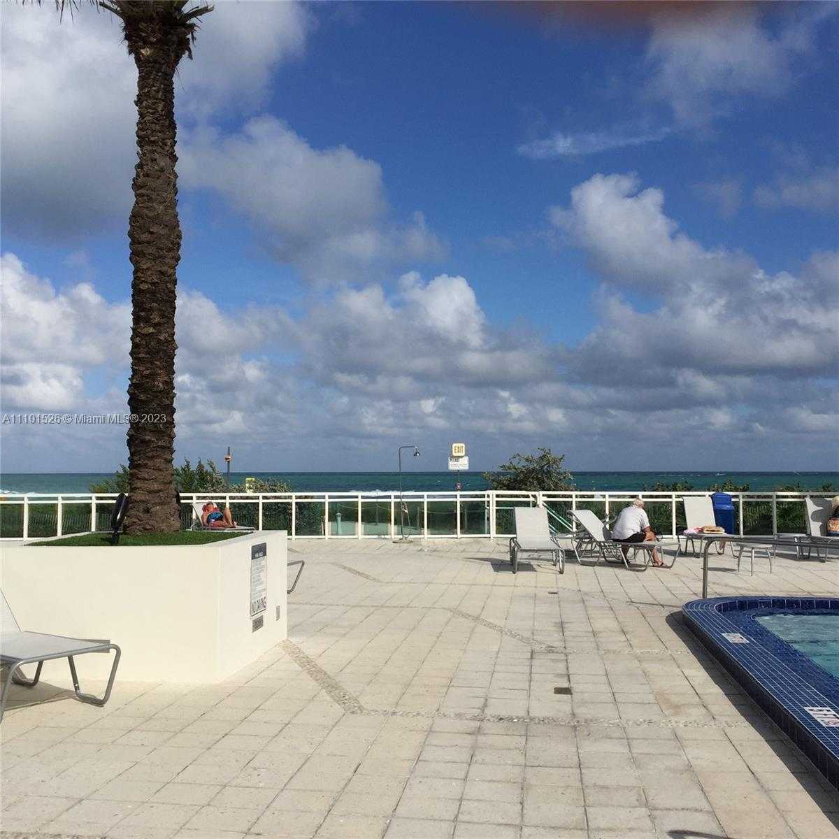 Small Image of 6917 COLLINS AVE #PH20, Miami Beach Number 4