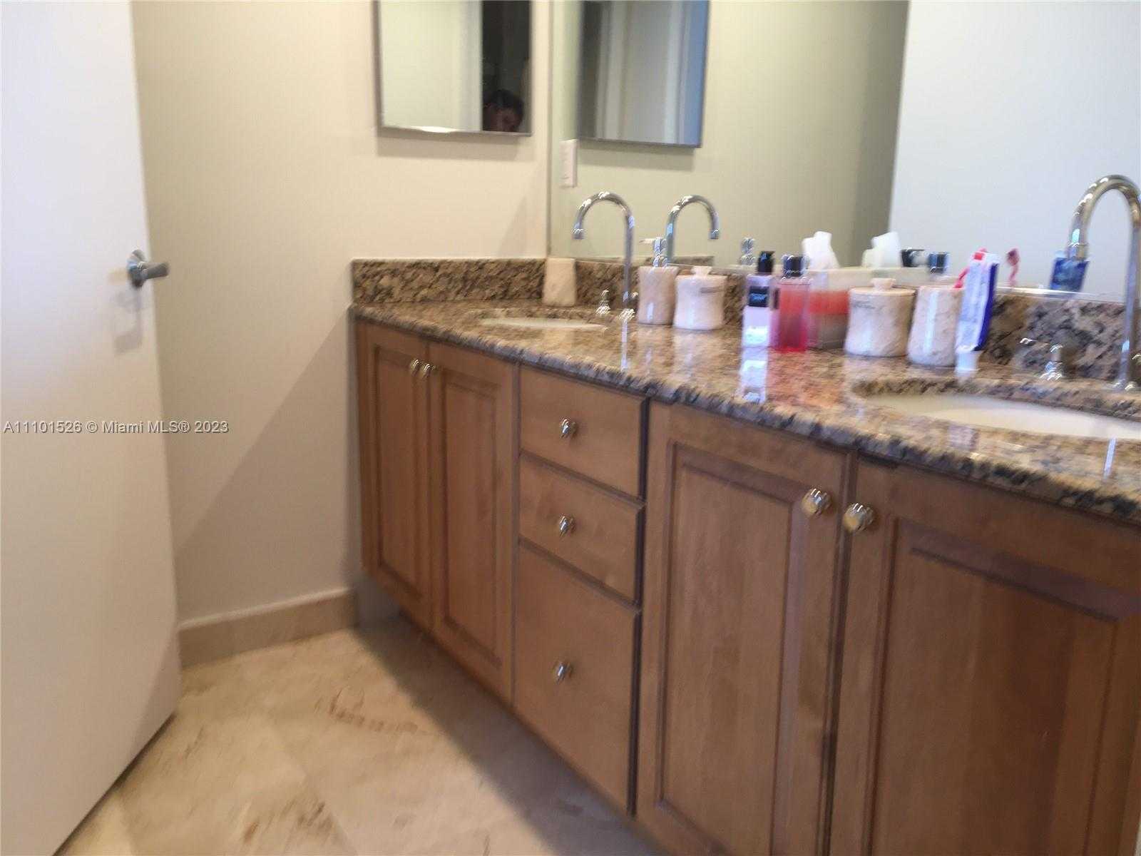 Small Image of 6917 COLLINS AVE #PH20, Miami Beach Number 8