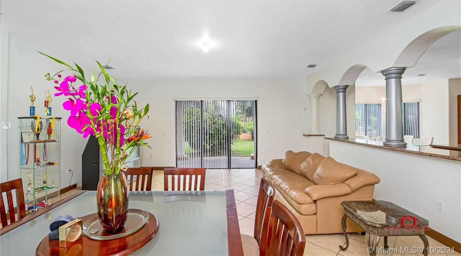 Small Image of 7833 SW 194th Terrace, Cutler Bay, FL 33157, USA Number 20