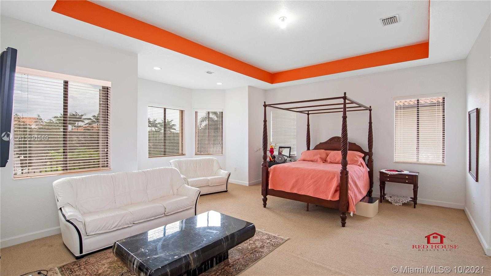 Small Image of 7833 SW 194th Terrace, Cutler Bay, FL 33157, USA Number 22