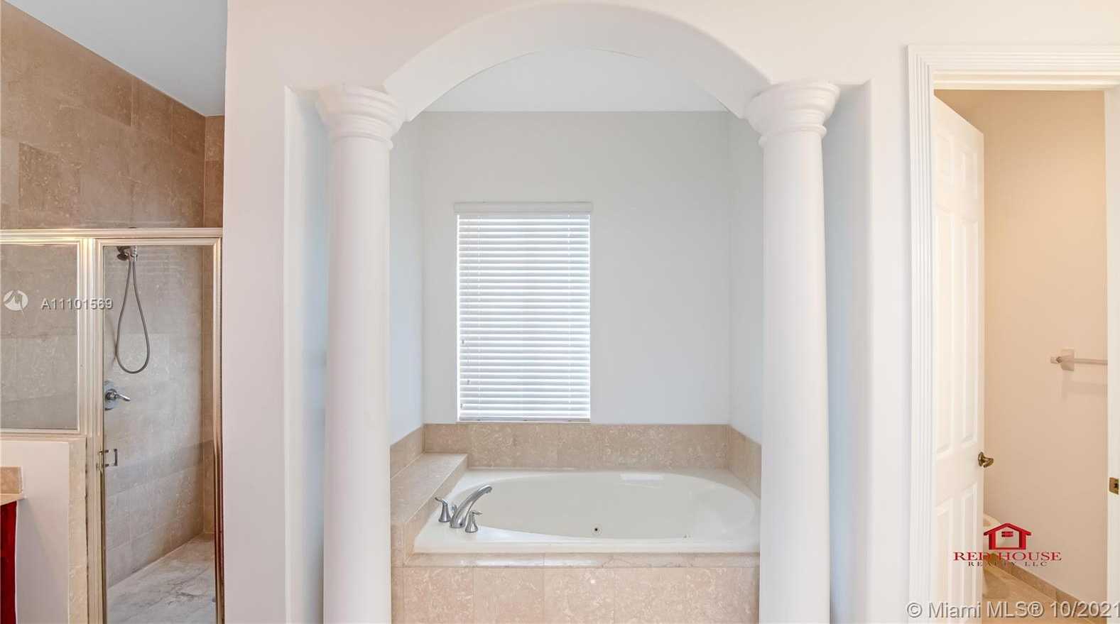 Small Image of 7833 SW 194th Terrace, Cutler Bay, FL 33157, USA Number 25