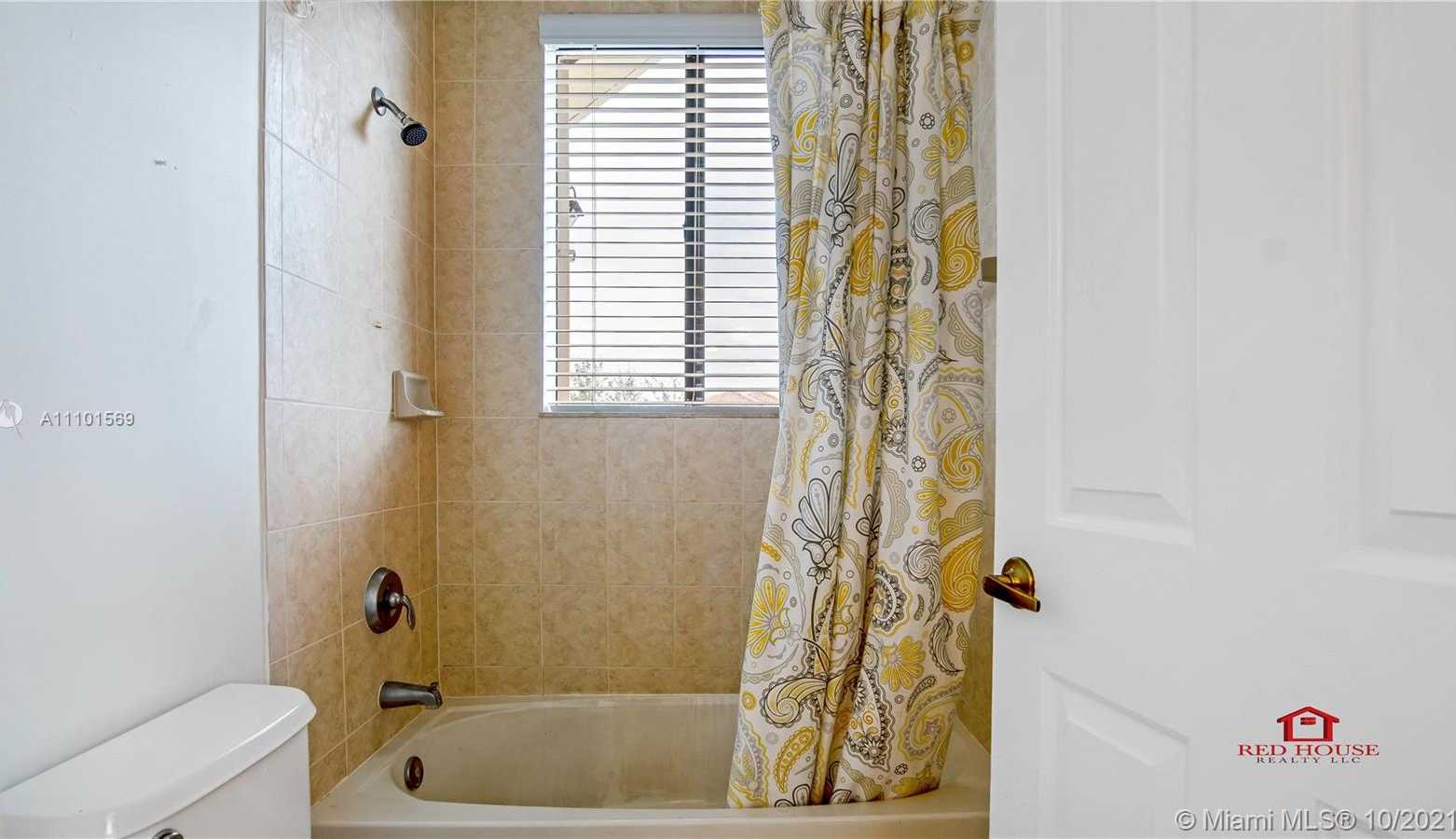 Small Image of 7833 SW 194th Terrace, Cutler Bay, FL 33157, USA Number 32