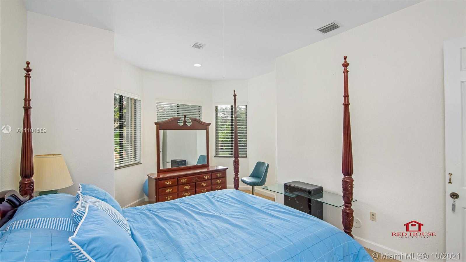 Small Image of 7833 SW 194th Terrace, Cutler Bay, FL 33157, USA Number 42