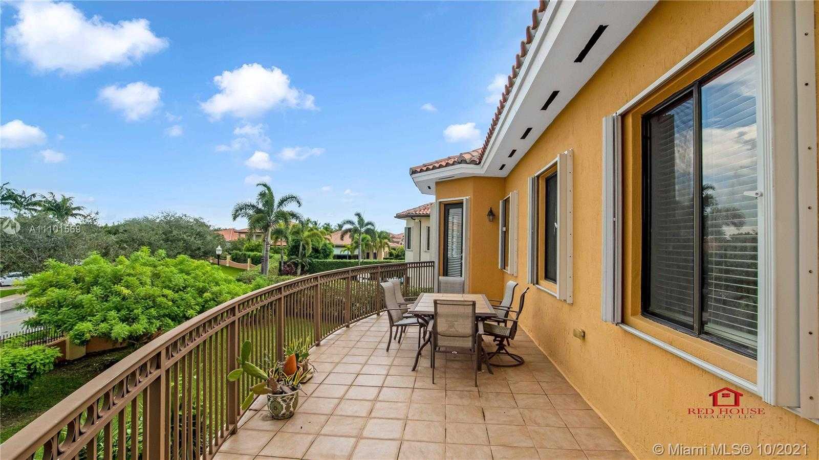Small Image of 7833 SW 194th Terrace, Cutler Bay, FL 33157, USA Number 45