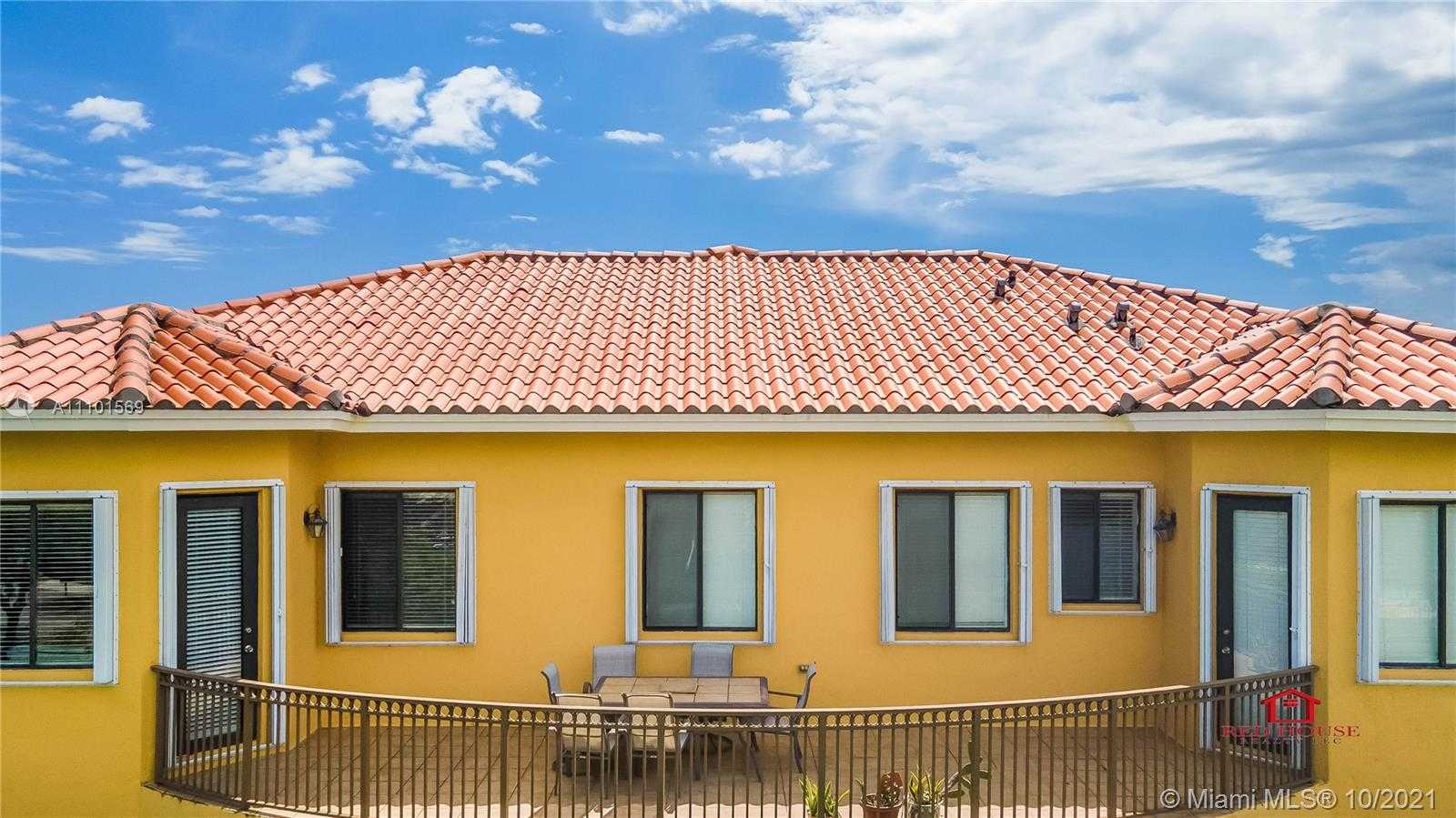 Small Image of 7833 SW 194th Terrace, Cutler Bay, FL 33157, USA Number 48