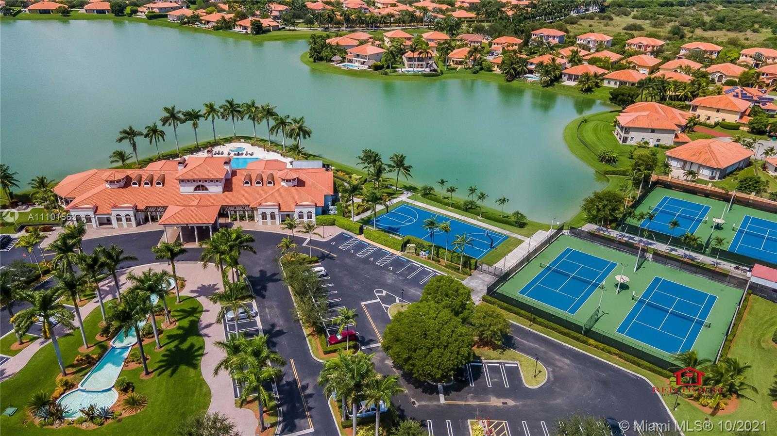 Small Image of 7833 SW 194th Terrace, Cutler Bay, FL 33157, USA Number 56