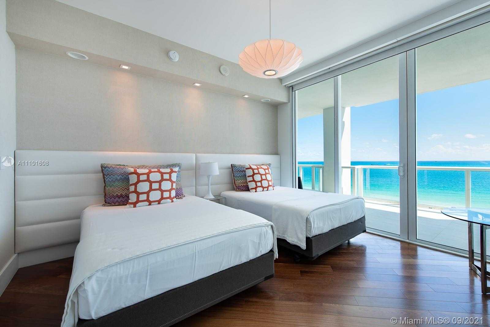 Small Image of 50 SOUTH POINTE DR #1502/03, Miami Beach Number 15
