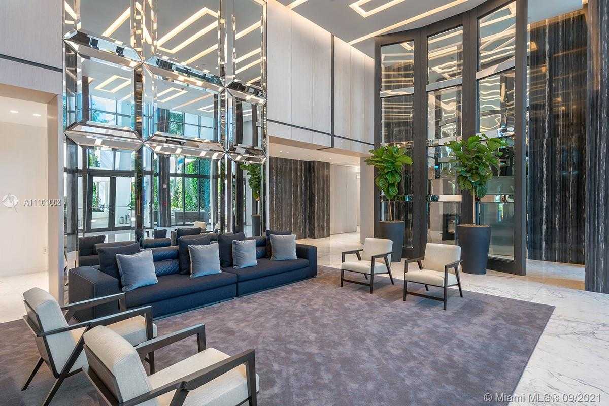 Small Image of 50 SOUTH POINTE DR #1502/03, Miami Beach Number 6