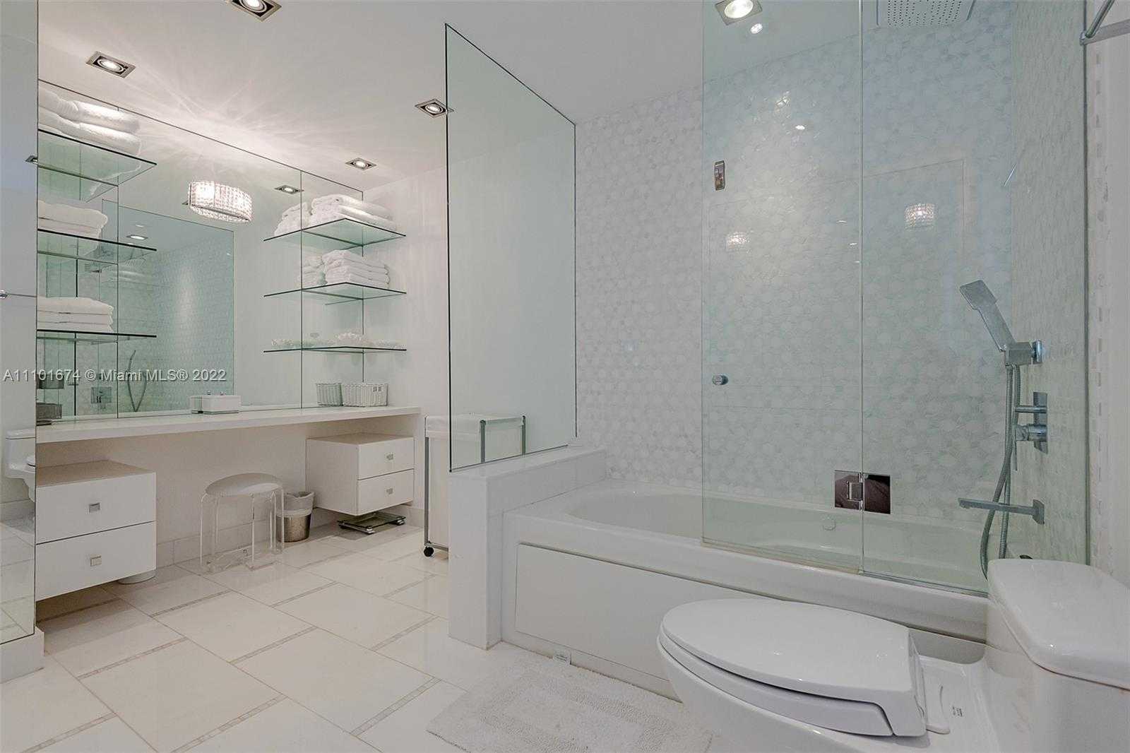 Small Image of 2301 COLLINS AVE #1506, Miami Beach Number 4