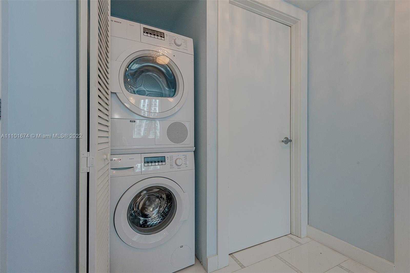 Small Image of 2301 COLLINS AVE #1506, Miami Beach Number 6
