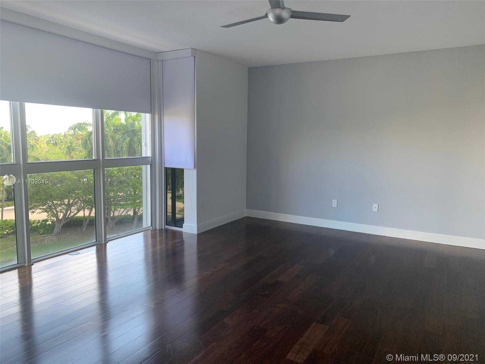 Small Image of 749 CRANDON BL #411, Key Biscayne Number 10
