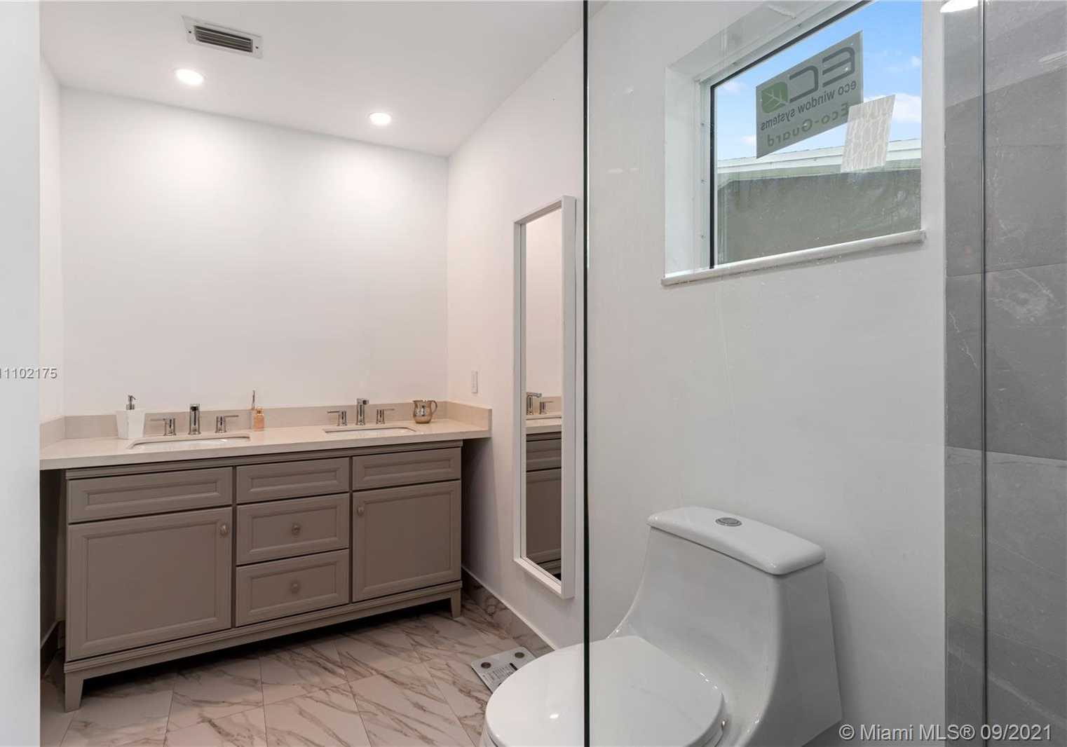Small Image of 19950 NORTH EAST 24TH AVE #19950, Aventura Number 12