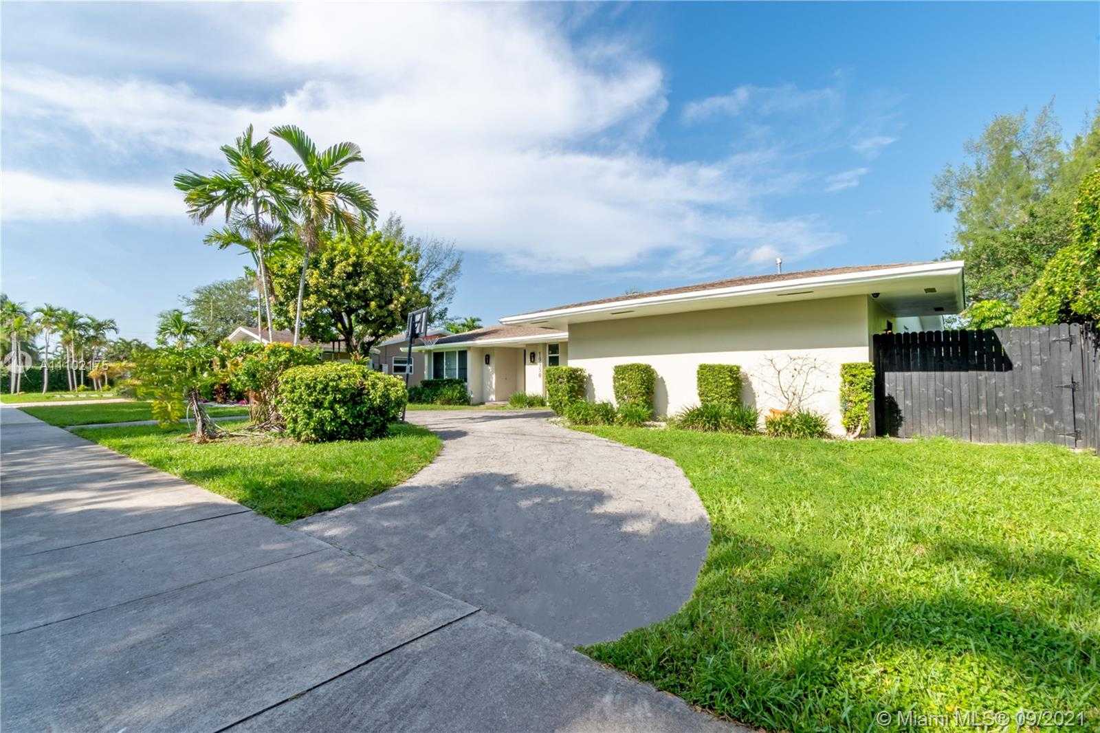Small Image of 19950 NORTH EAST 24TH AVE #19950, Aventura Number 2