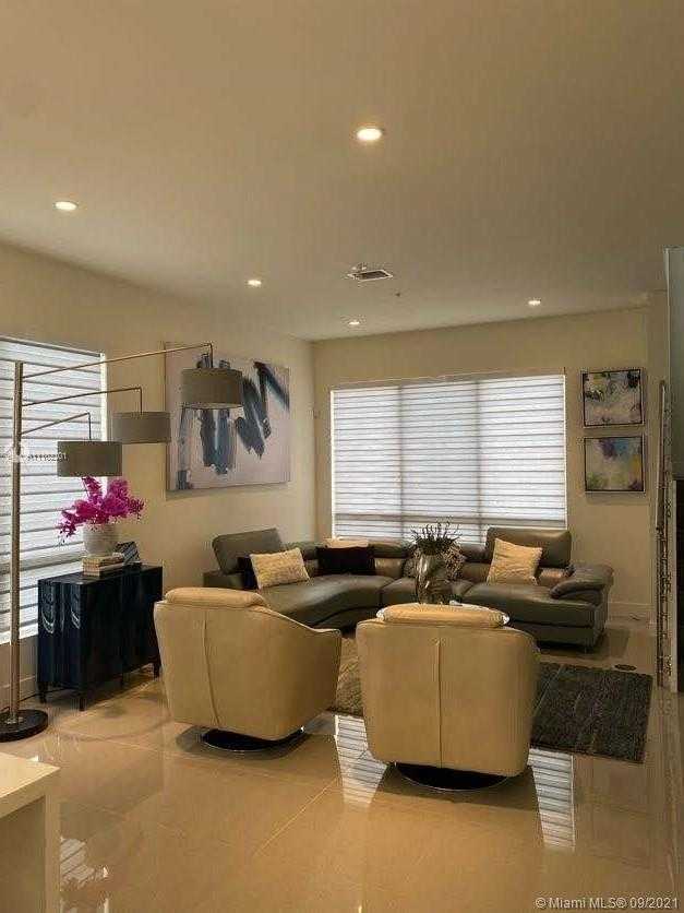 Small Image of 10360 NORTH WEST 64TH ST, Doral Number 6