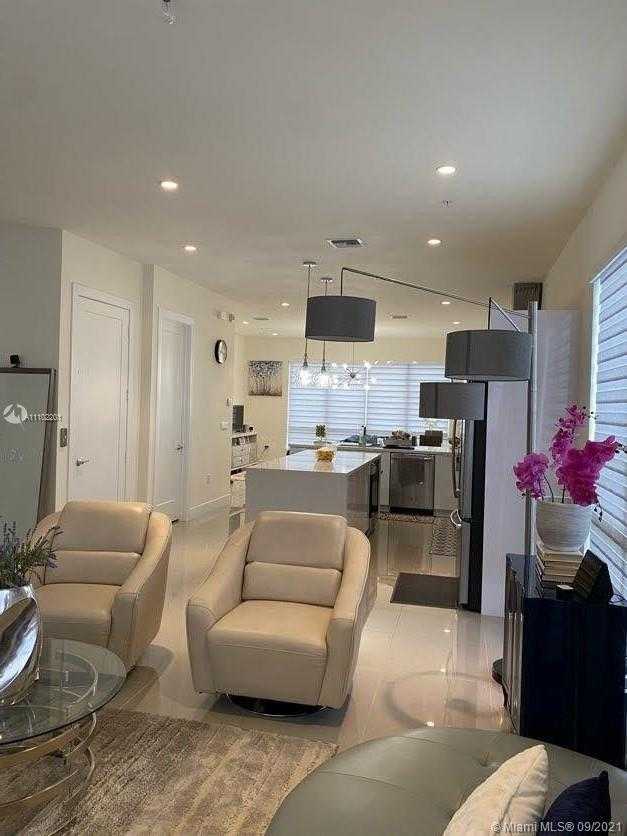 Small Image of 10360 NORTH WEST 64TH ST, Doral Number 8