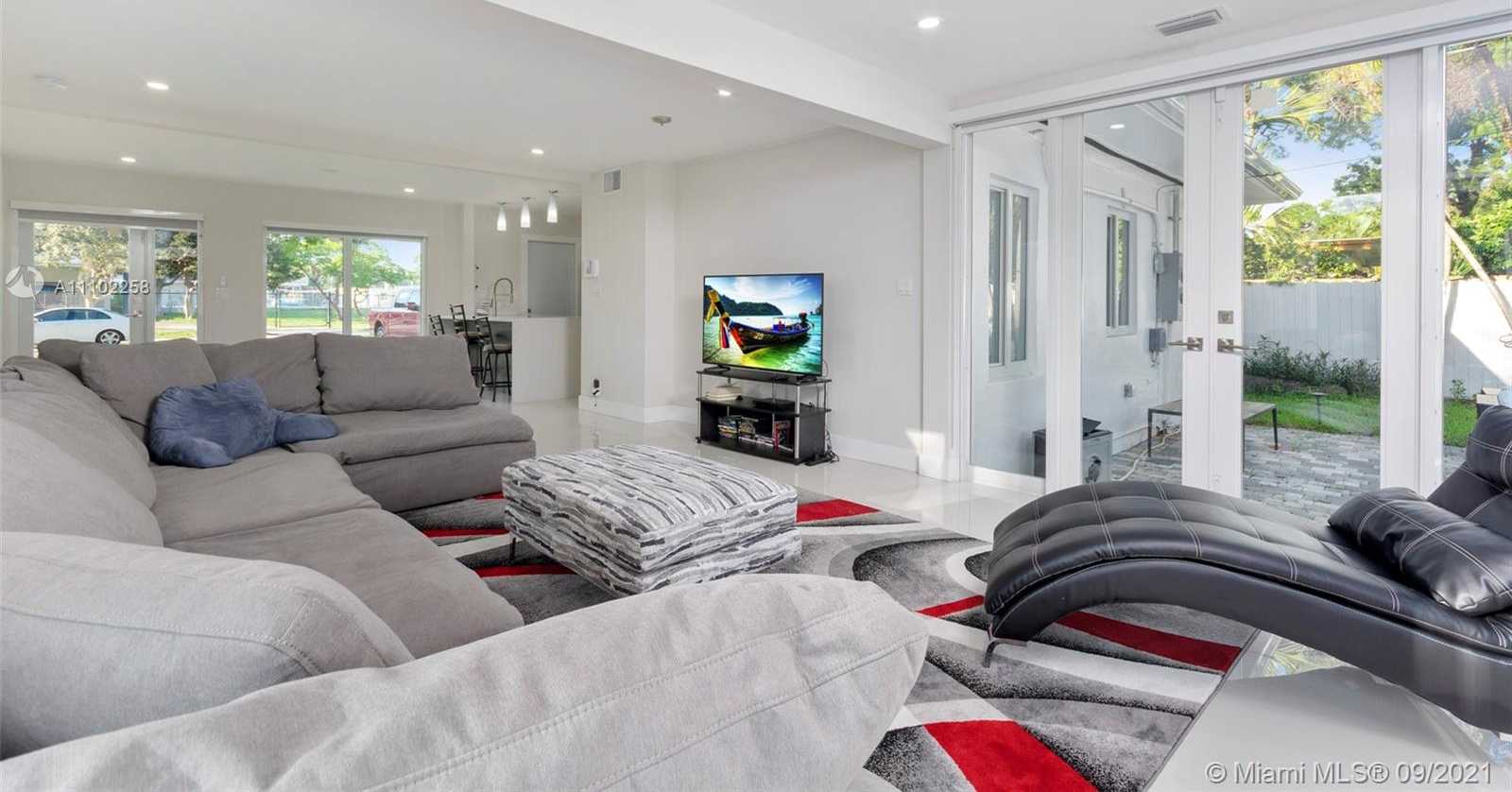 Small Image of 1808 SOUTH WEST 9TH ST #1-2, Fort Lauderdale Number 18