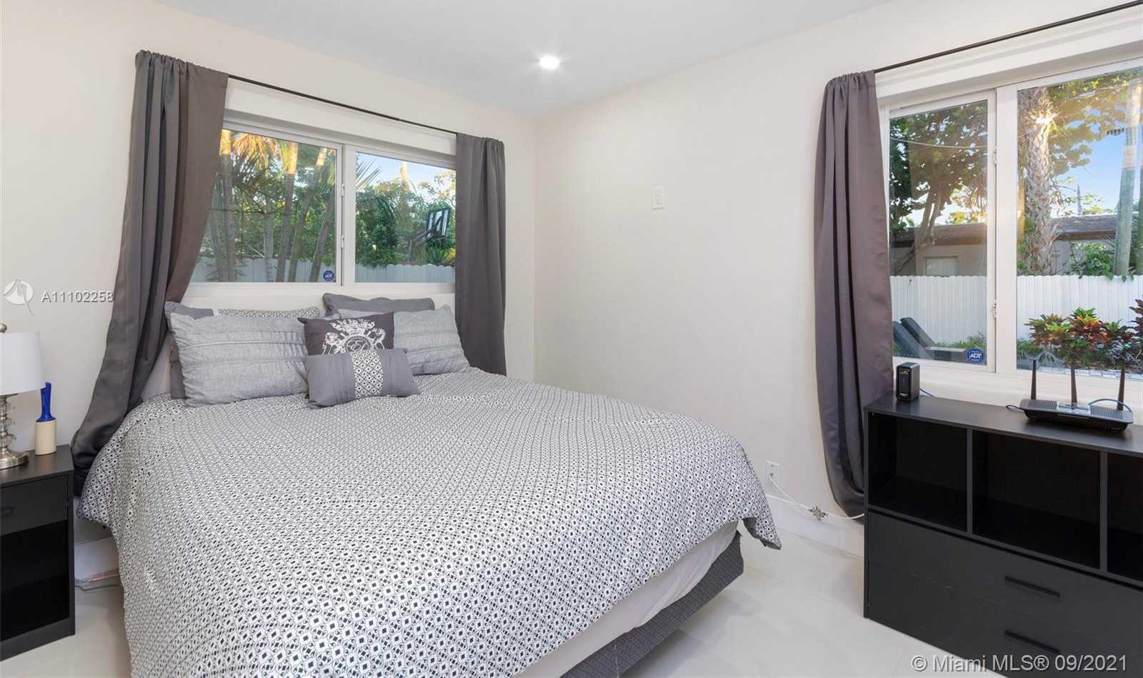 Small Image of 1808 SOUTH WEST 9TH ST #1-2, Fort Lauderdale Number 23