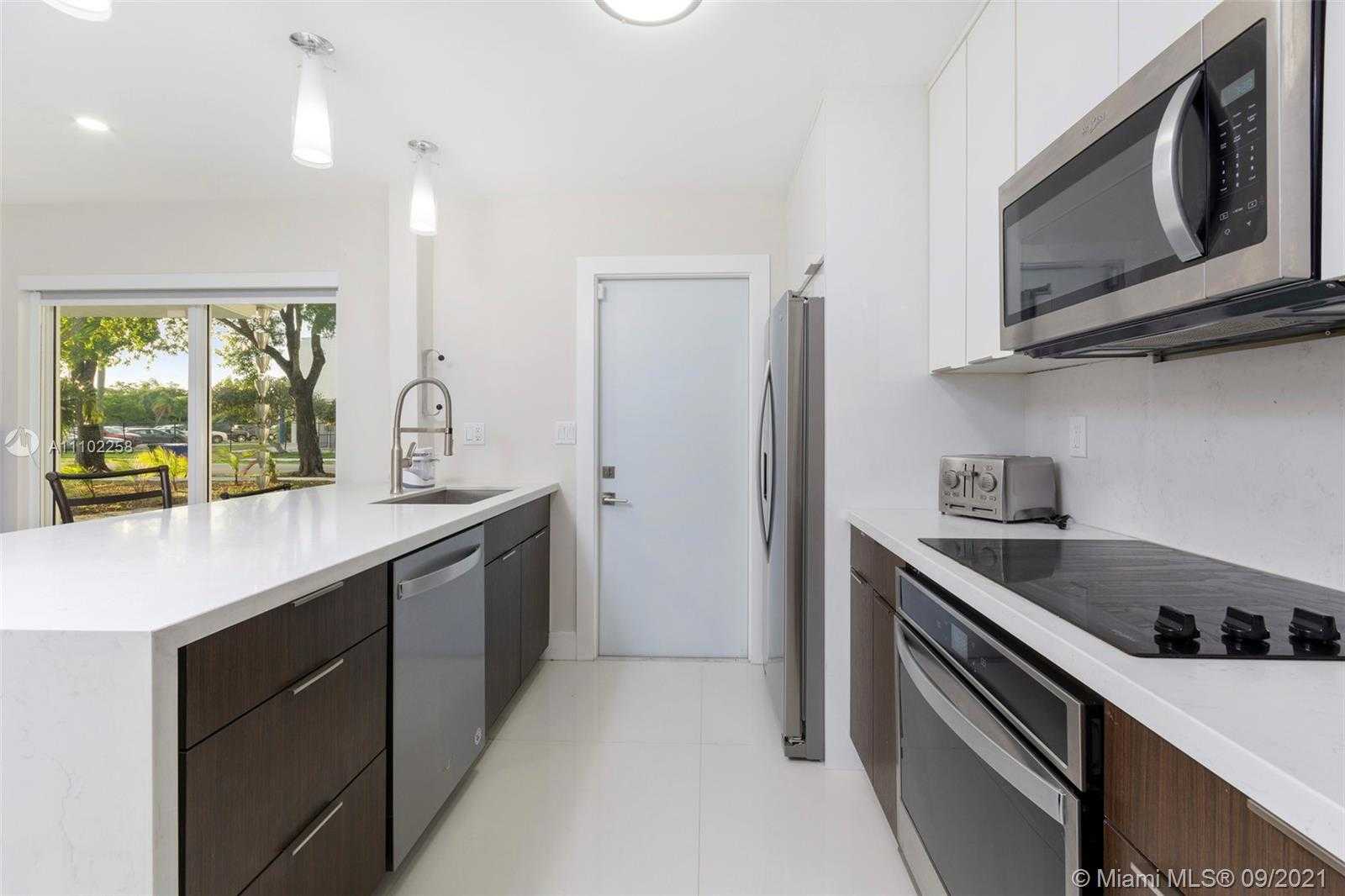Small Image of 1808 SOUTH WEST 9TH ST #1-2, Fort Lauderdale Number 7