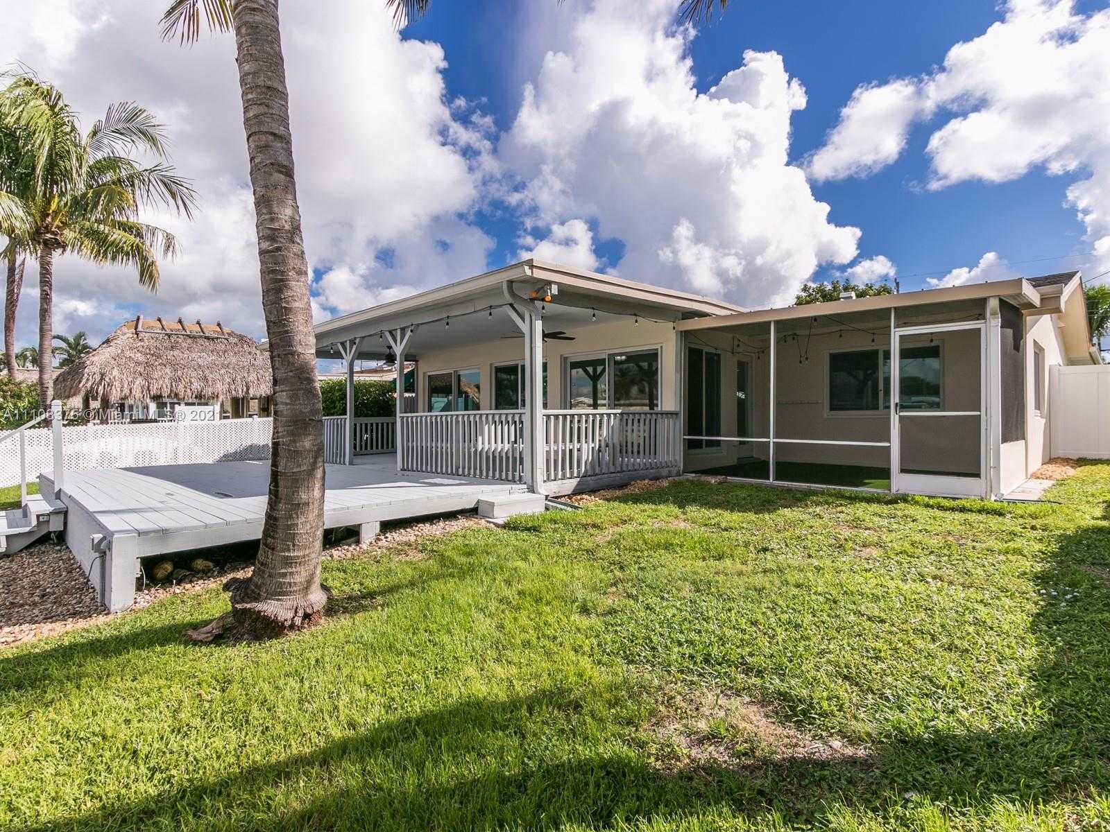 Small Image of 923 NAUTILUS ISLE, Dania Beach Number 10