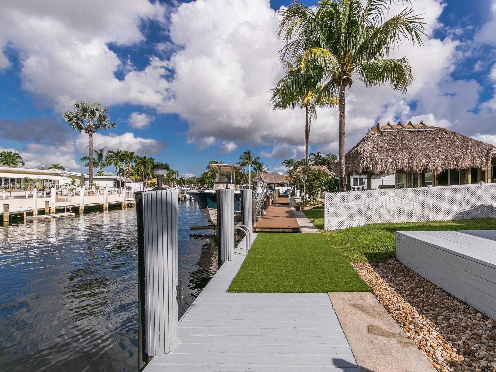 Small Image of 923 NAUTILUS ISLE, Dania Beach Number 11
