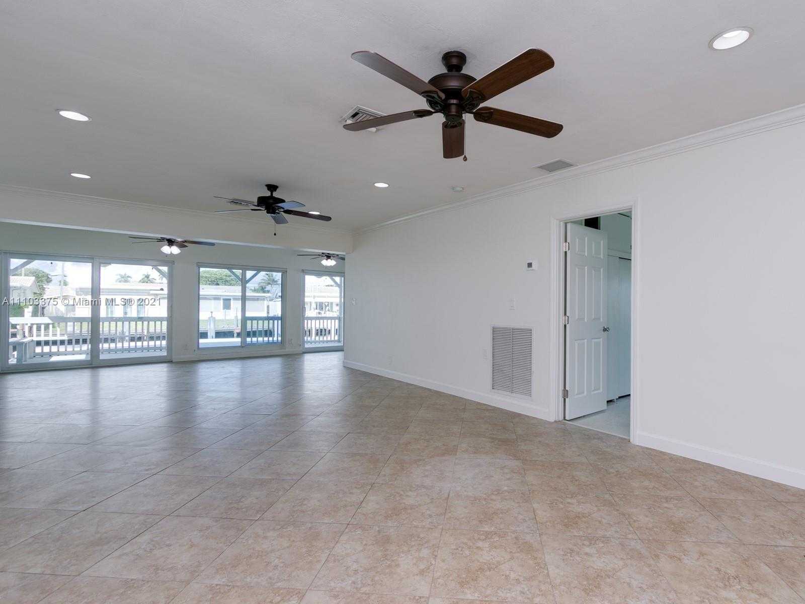 Small Image of 923 NAUTILUS ISLE, Dania Beach Number 20