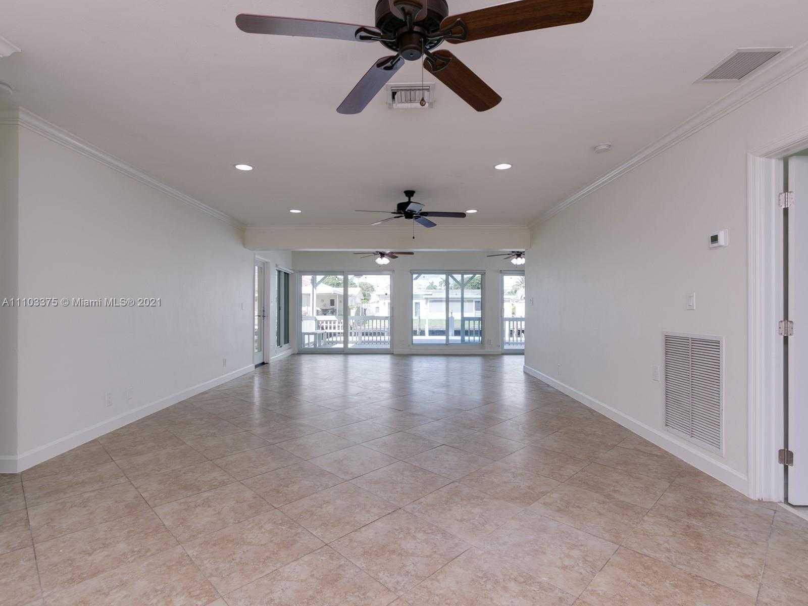 Small Image of 923 NAUTILUS ISLE, Dania Beach Number 21