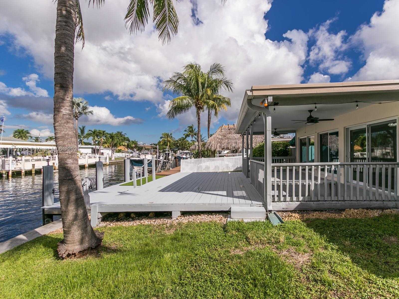 Small Image of 923 NAUTILUS ISLE, Dania Beach Number 7