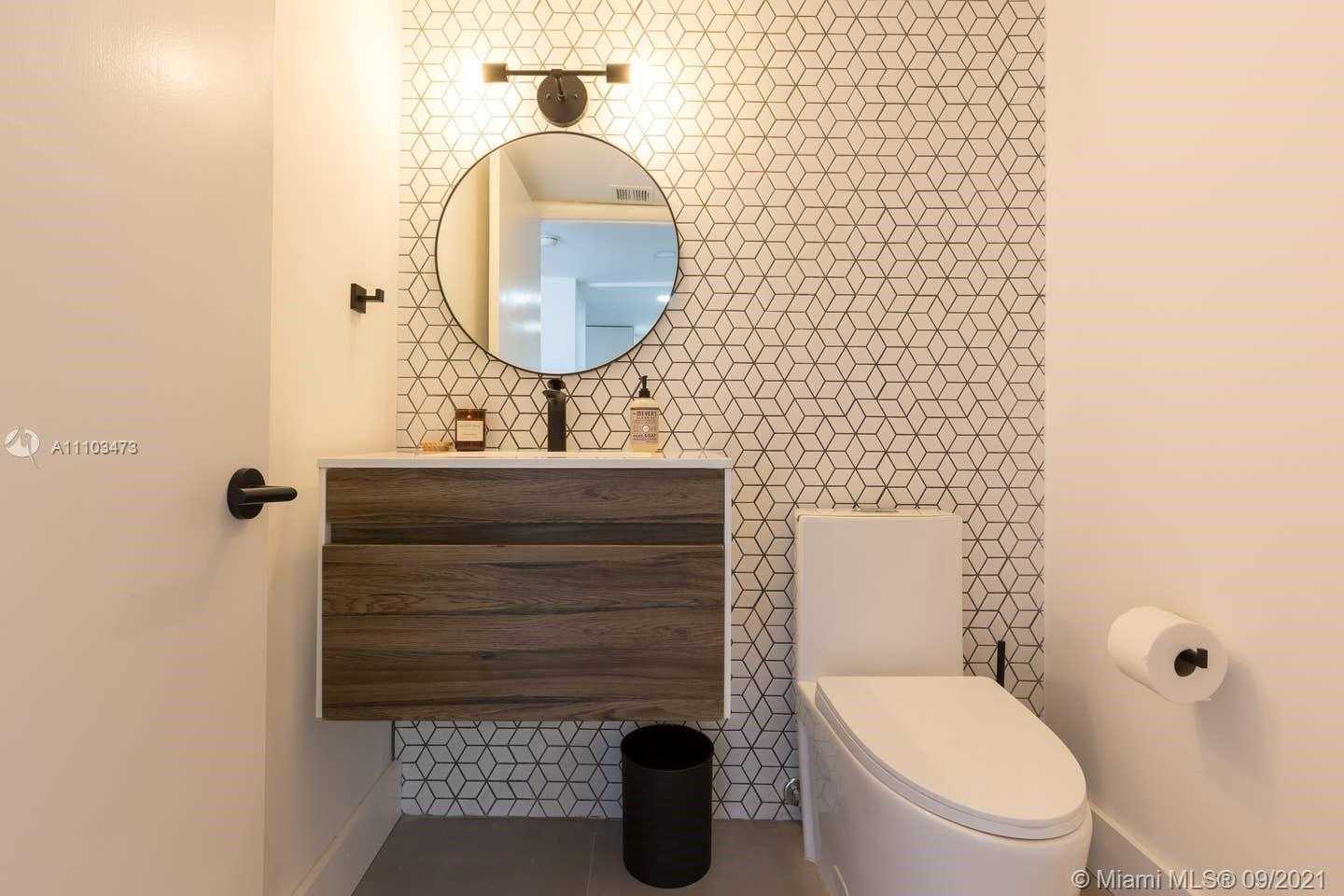 Small Image of 17600 NORTH BAY RD #N403, Sunny Isles Beach Number 5