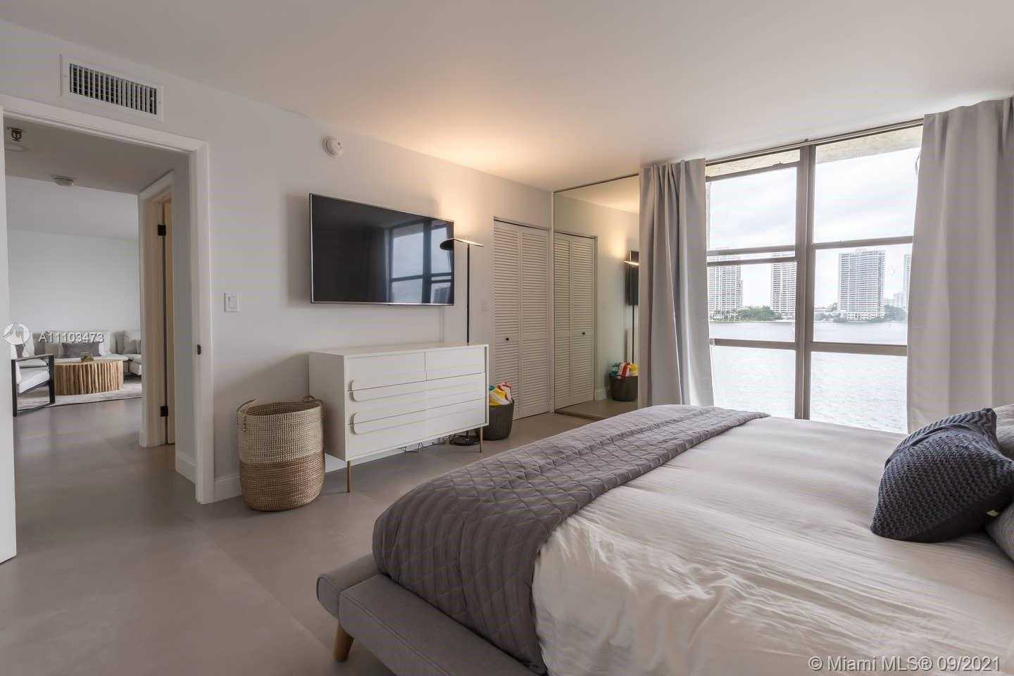 Small Image of 17600 NORTH BAY RD #N403, Sunny Isles Beach Number 7