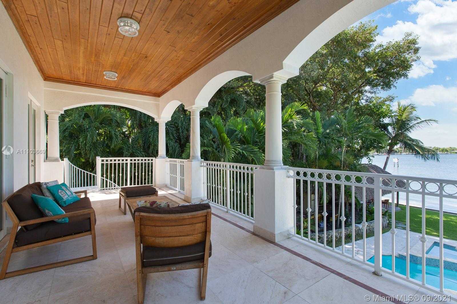 Small Image of 8340 HAWTHORNE AVE, Miami Beach Number 18