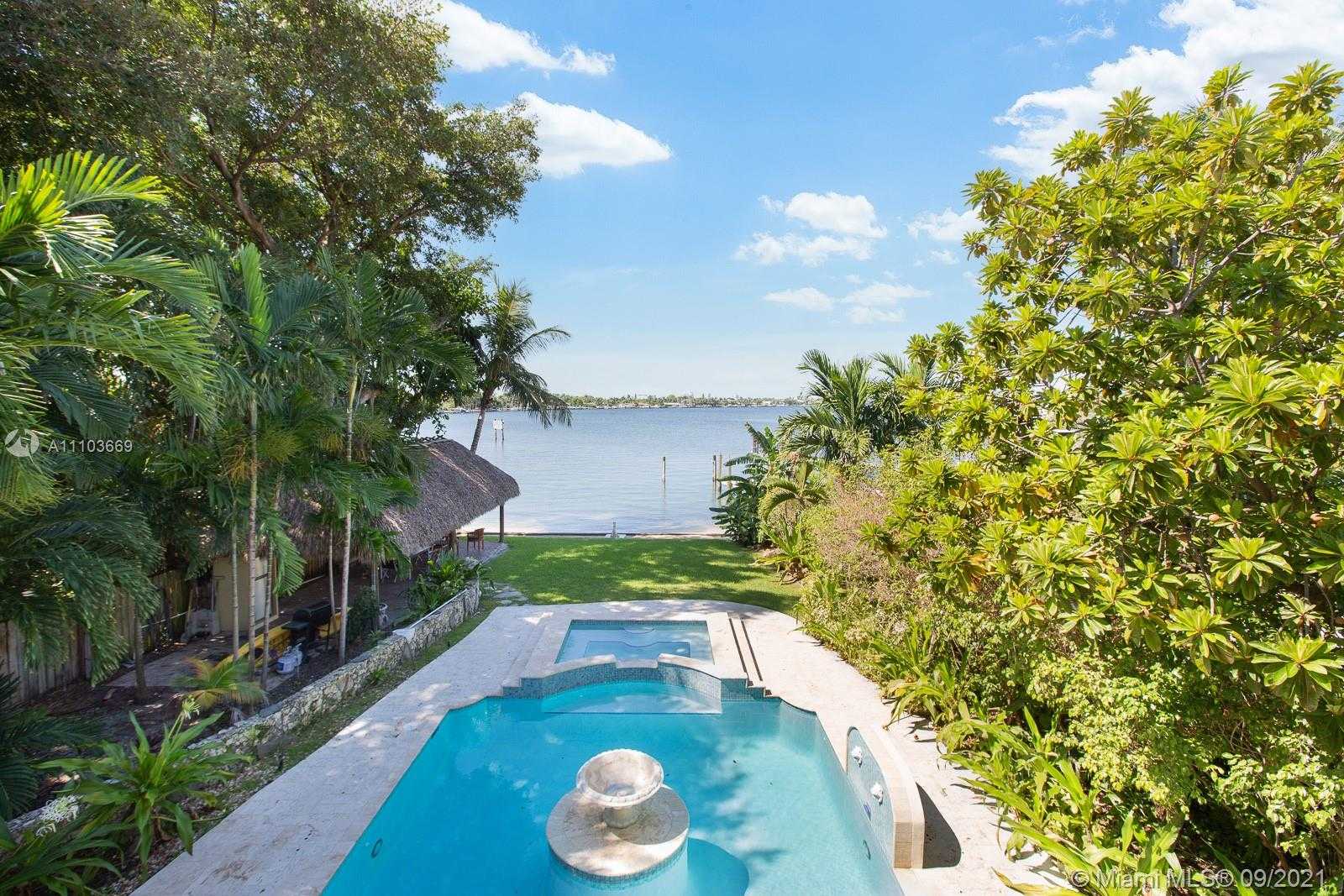 Small Image of 8340 HAWTHORNE AVE, Miami Beach Number 19