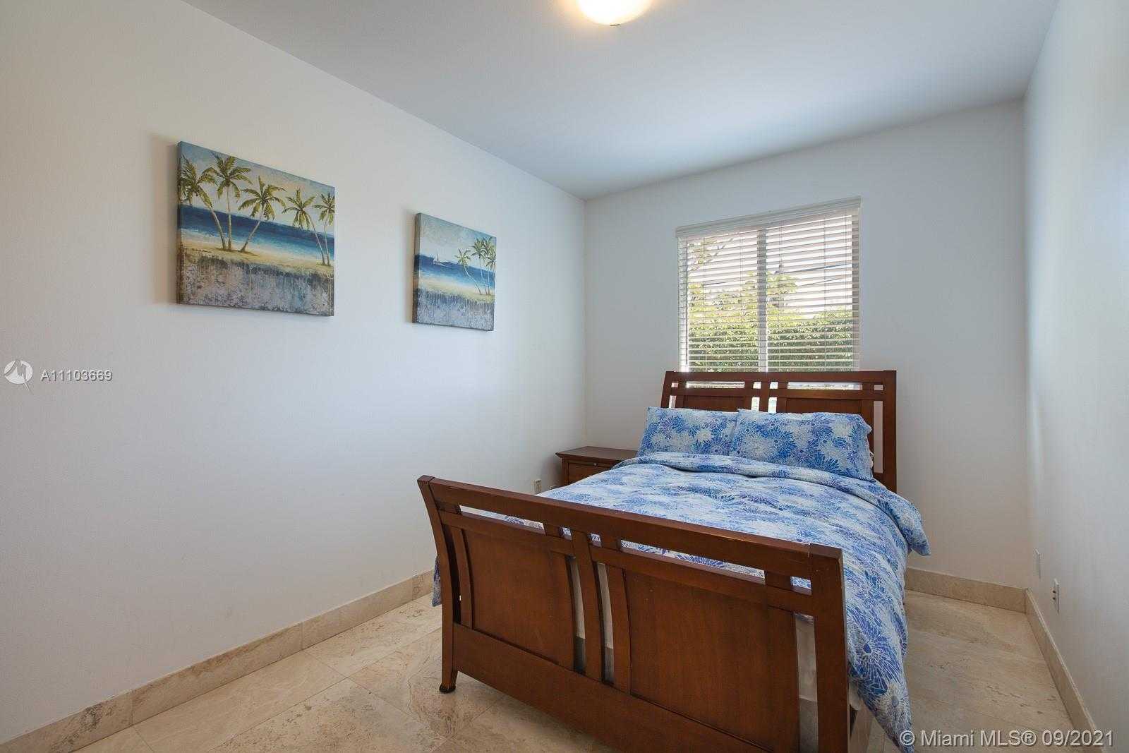Small Image of 8340 HAWTHORNE AVE, Miami Beach Number 20