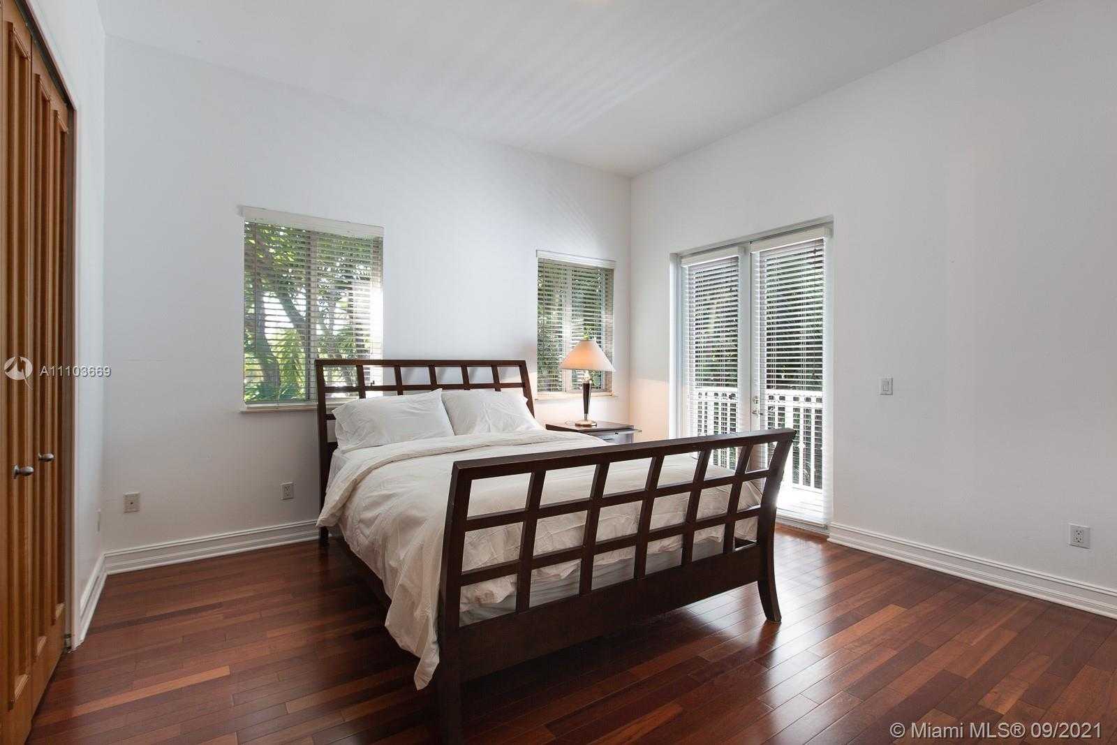 Small Image of 8340 HAWTHORNE AVE, Miami Beach Number 30