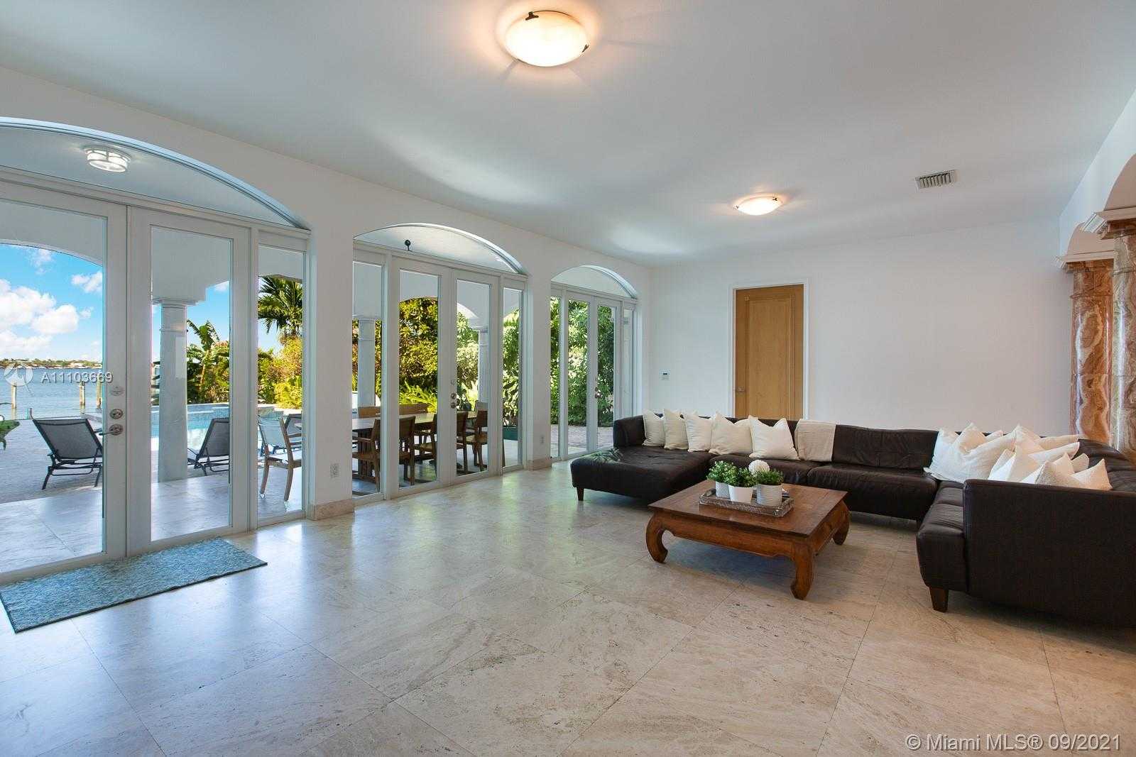 Small Image of 8340 HAWTHORNE AVE, Miami Beach Number 5
