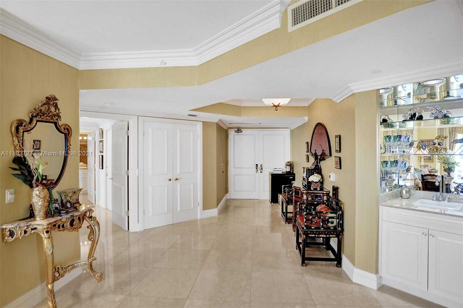 Small Image of 4775 COLLINS AVE #2403, Miami Beach Number 11