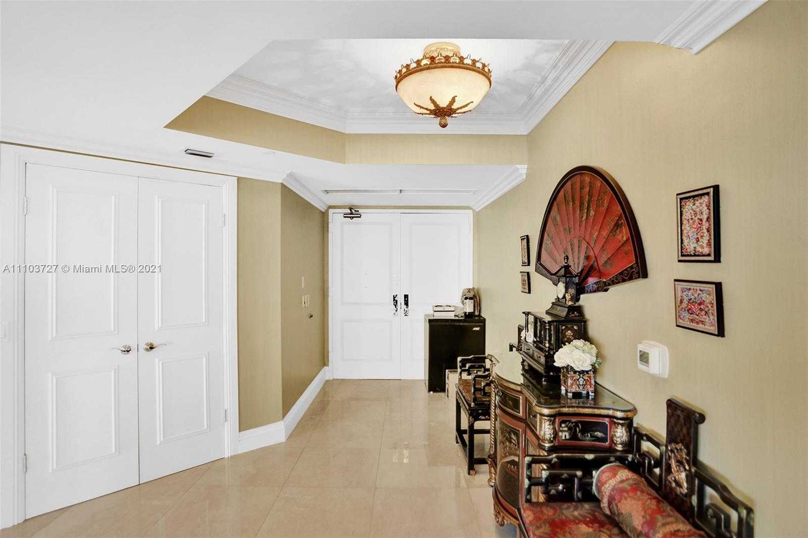 Small Image of 4775 COLLINS AVE #2403, Miami Beach Number 12